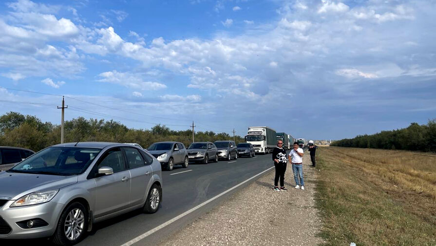 МИД разъяснил информацию о застрявших авто на границе России и Казахстана